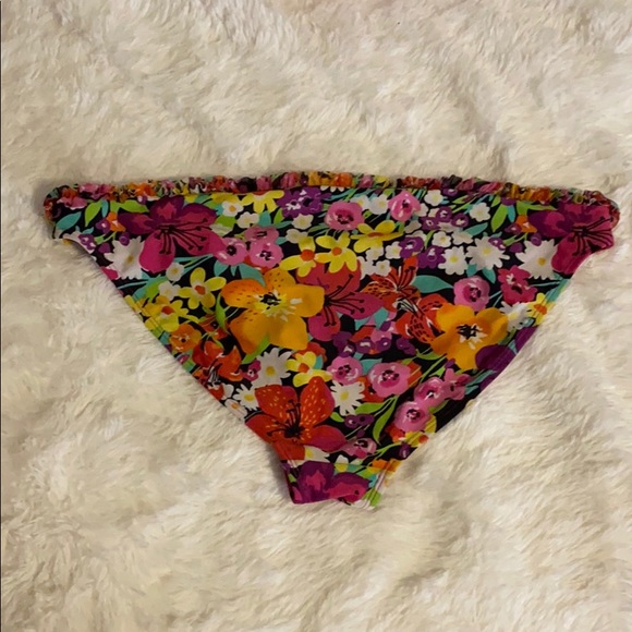 Floral printed swimming suit bottom - Picture 3 of 4